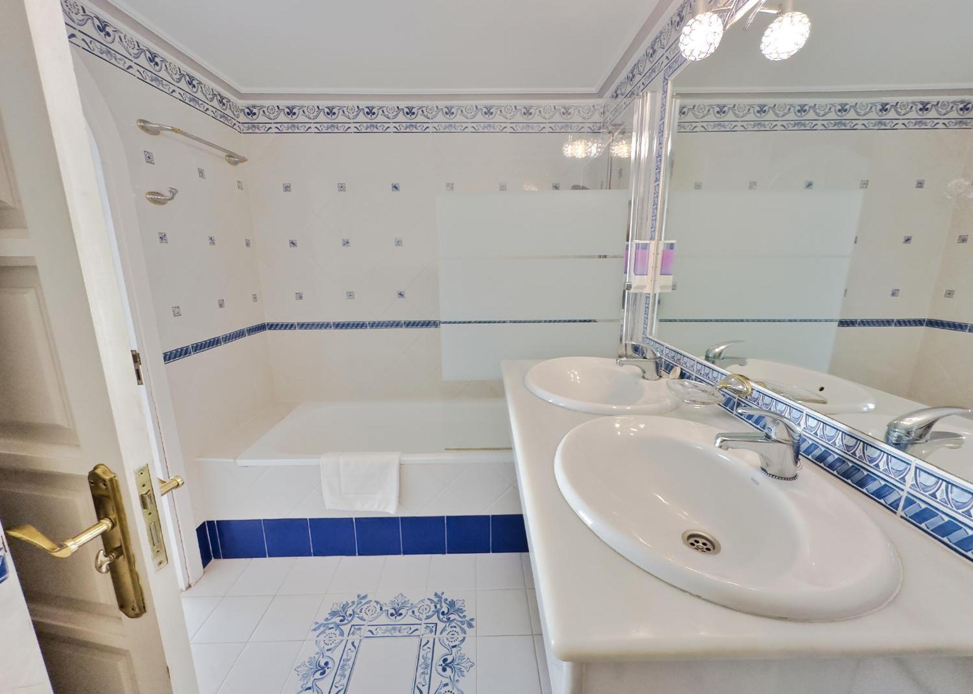Skol 508 West Facing Duplex Apartment With Amazing Sea Views Марбелья Экстерьер фото
